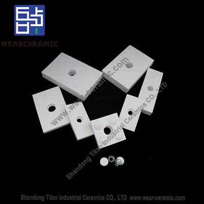 অ্যালুমিনা পরিধান প্রতিরোধী ঢালাই প্লেট